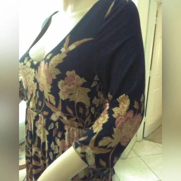 BNWOT FREE PEOPLE MAXI DRESS BLACK W/ BEAUTIFUL FLORALS LOVELY FLOWING SZ. MED - Picture 7 of 8